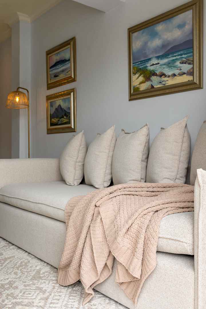 To Let 1 Bedroom Property for Rent in Sea Point Western Cape
